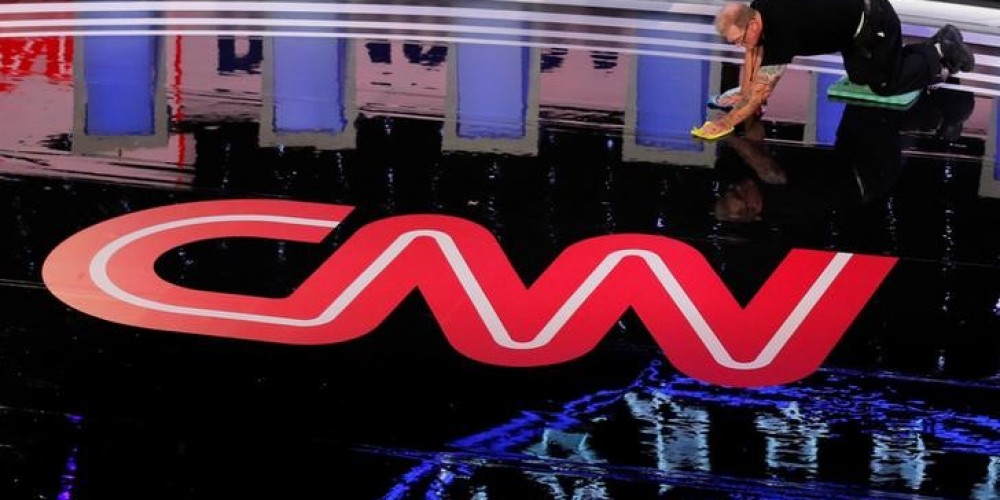 CNN прекращает вещание в России